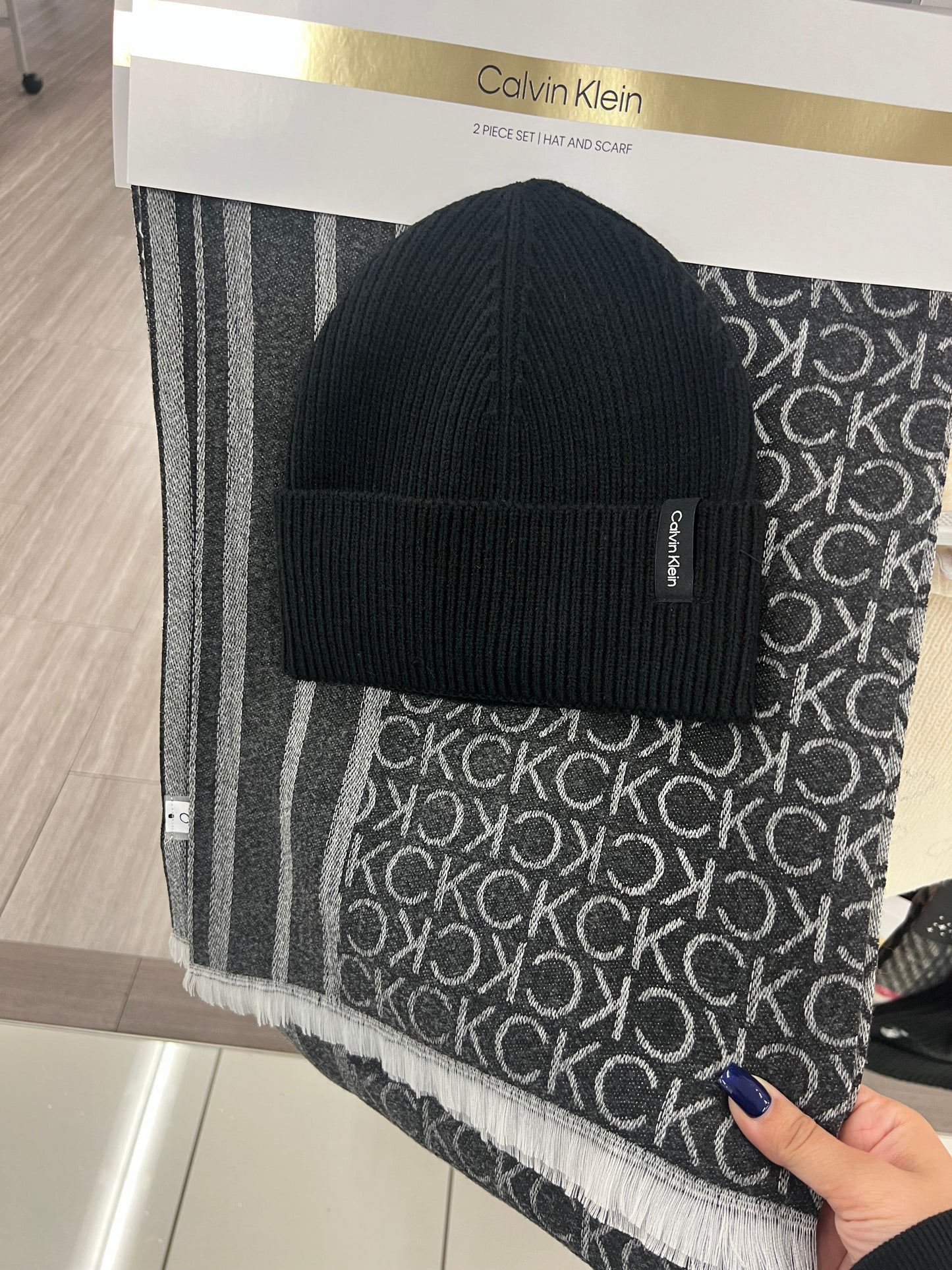 Calvin Klein hat set