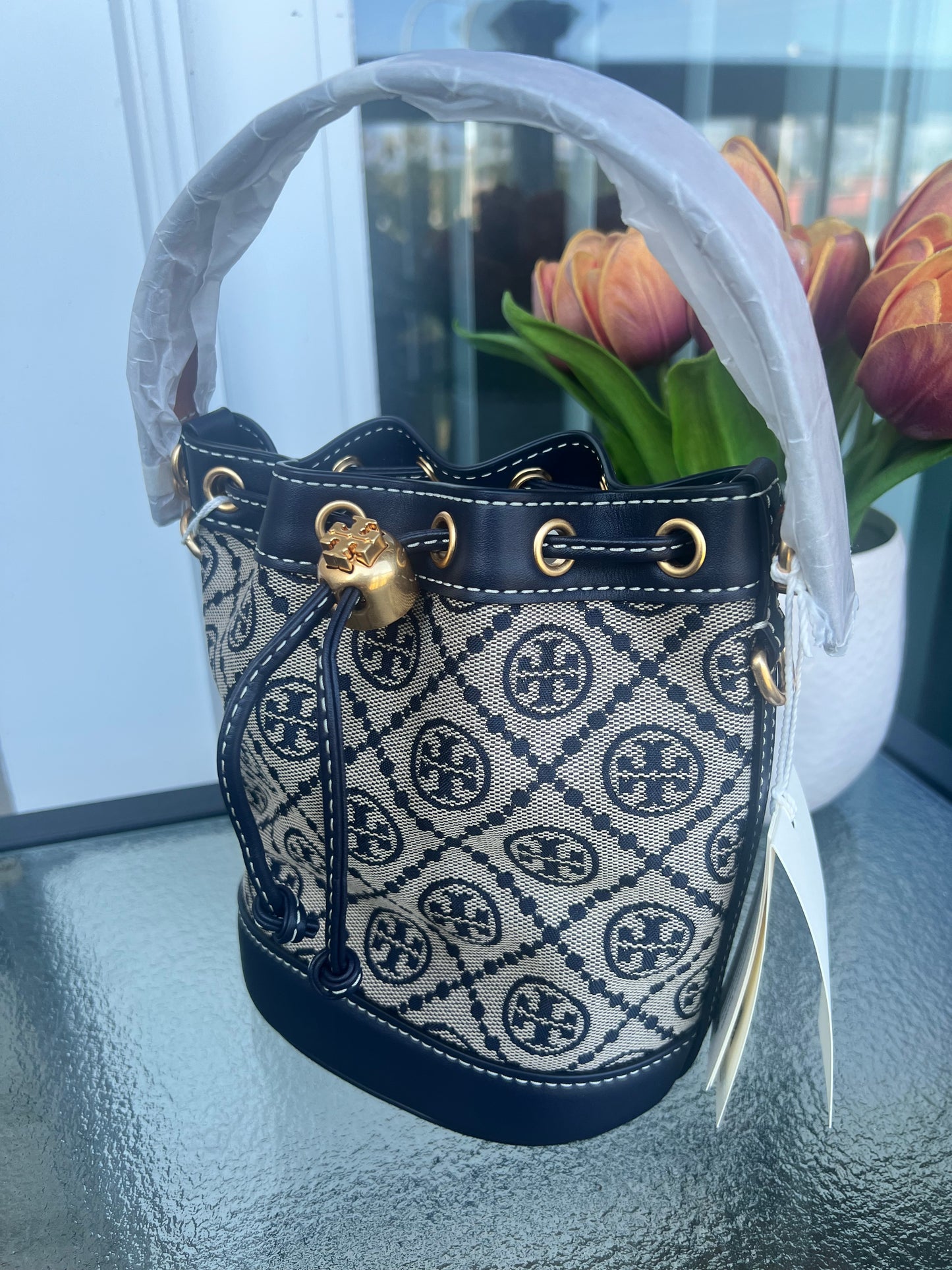 Tory Burch Monogram bucket bag